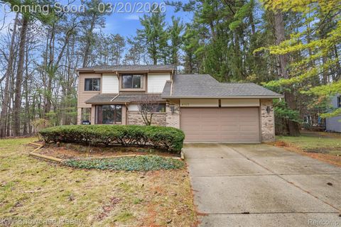 Photo of 4145 Cumberland Ct, Commerce Charter Township, MI 48390 (MLS # 20261016609)