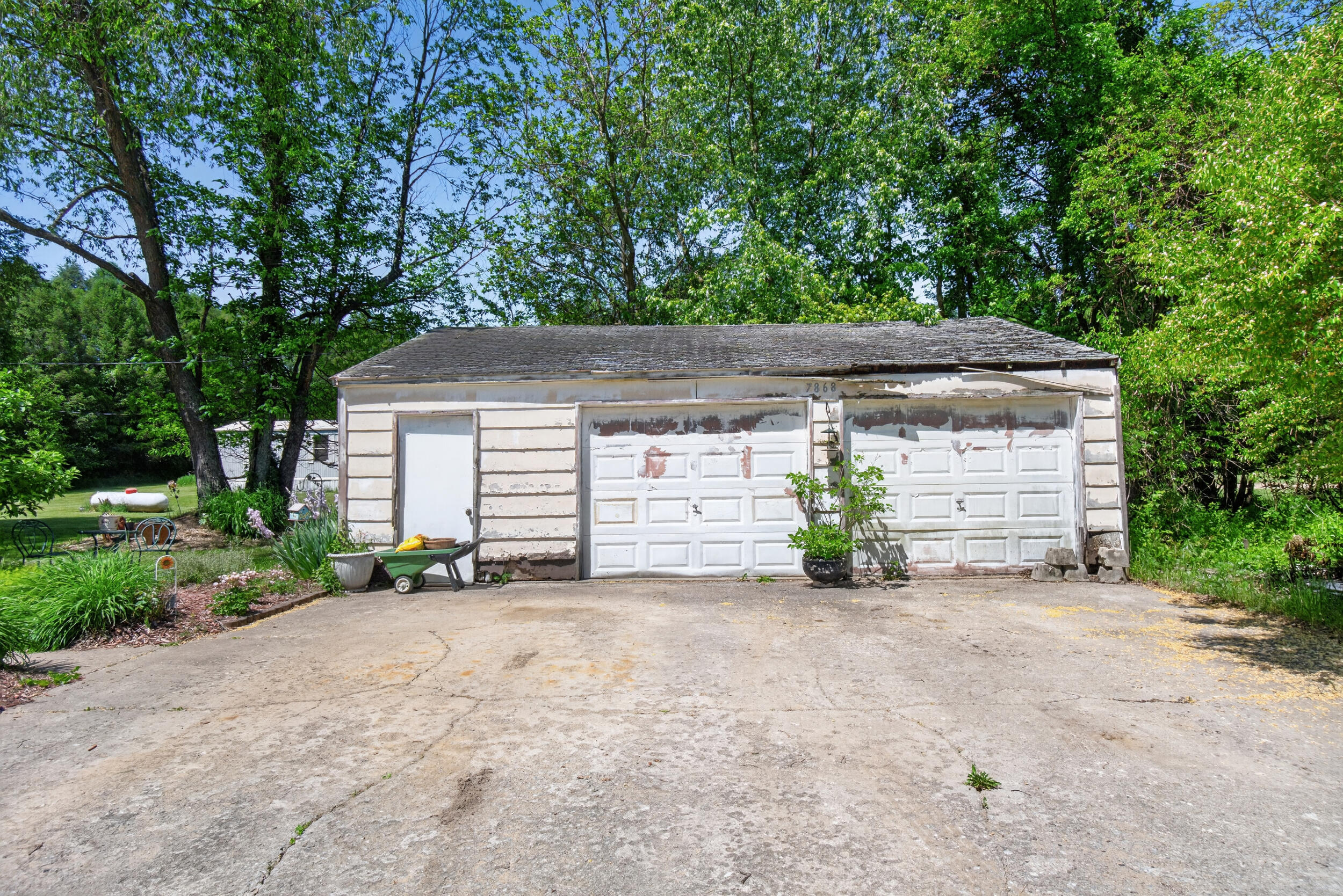 7868 Dixon Road
