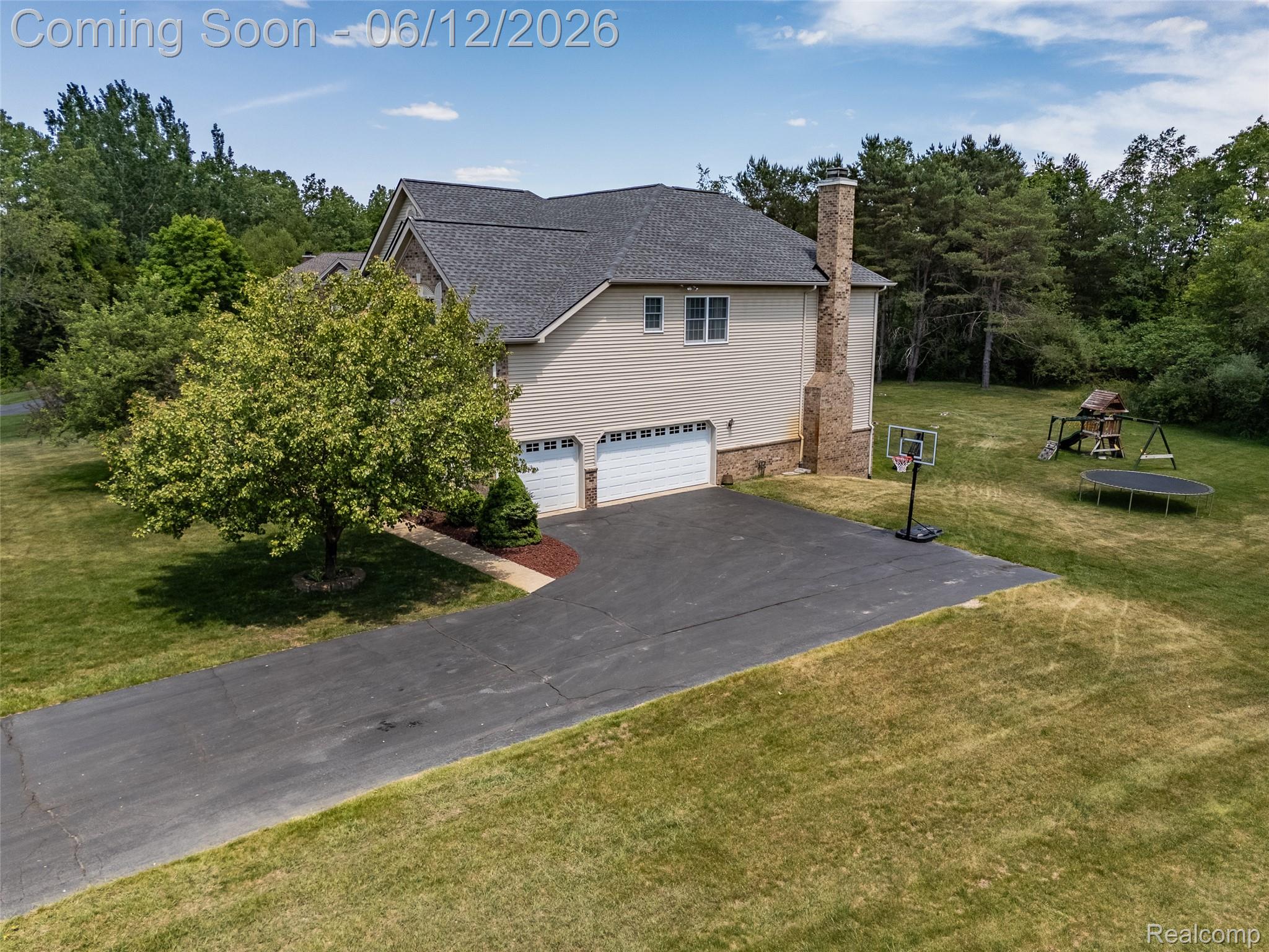 1976 Scenic Drive