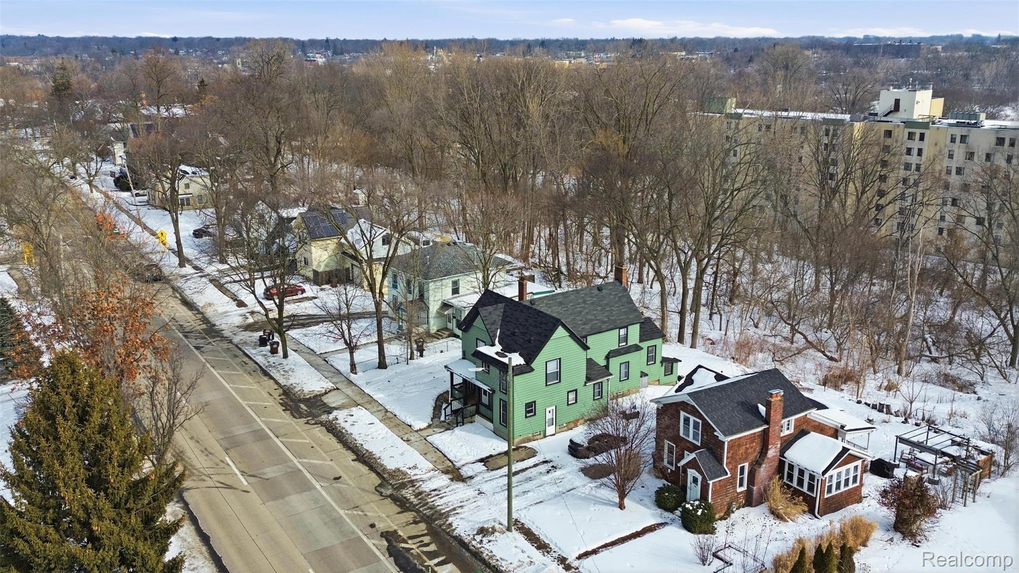 413 S Huron Street S