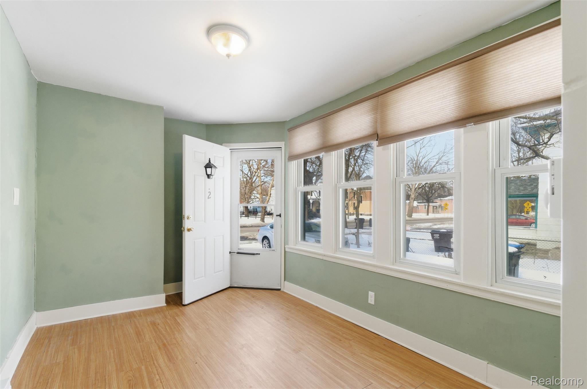 413 S Huron Street S