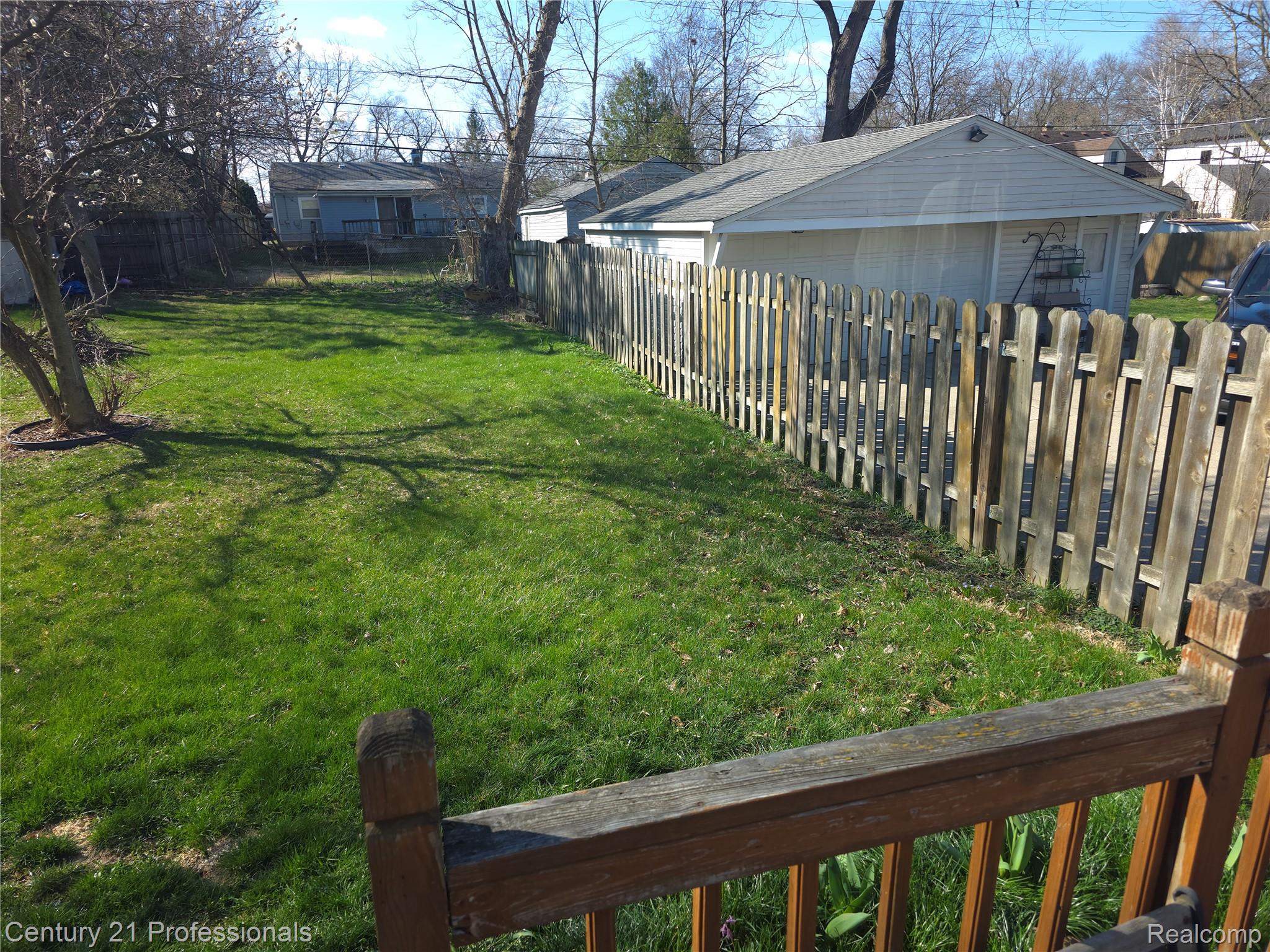 406 Woodlawn Avenue