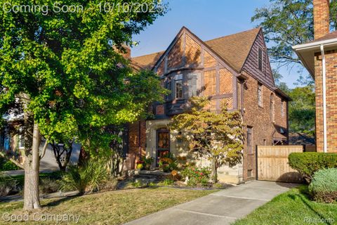 Photo of 16156 Glastonbury Road, Detroit City, MI 48219 (MLS # 20251042089)