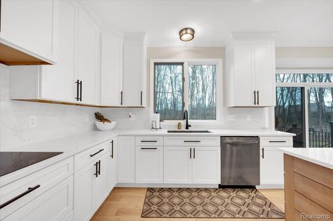 Tiny photo for 54424 Maple Creek Court, Shelby Charter Township, MI 48316 (MLS # 20261002784)