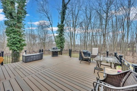 Tiny photo for 54424 Maple Creek Court, Shelby Charter Township, MI 48316 (MLS # 20261002784)