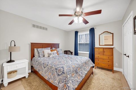 Tiny photo for 54424 Maple Creek Court, Shelby Charter Township, MI 48316 (MLS # 20261002784)