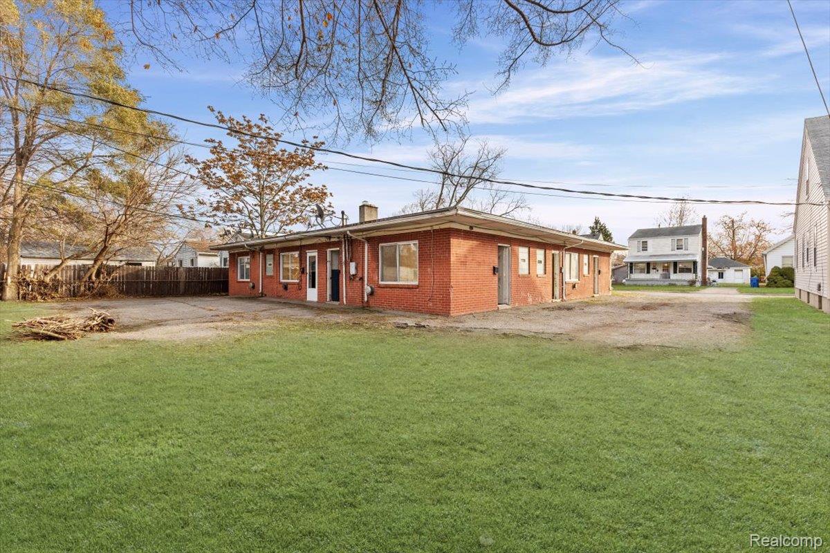 8225 Cadillac Avenue