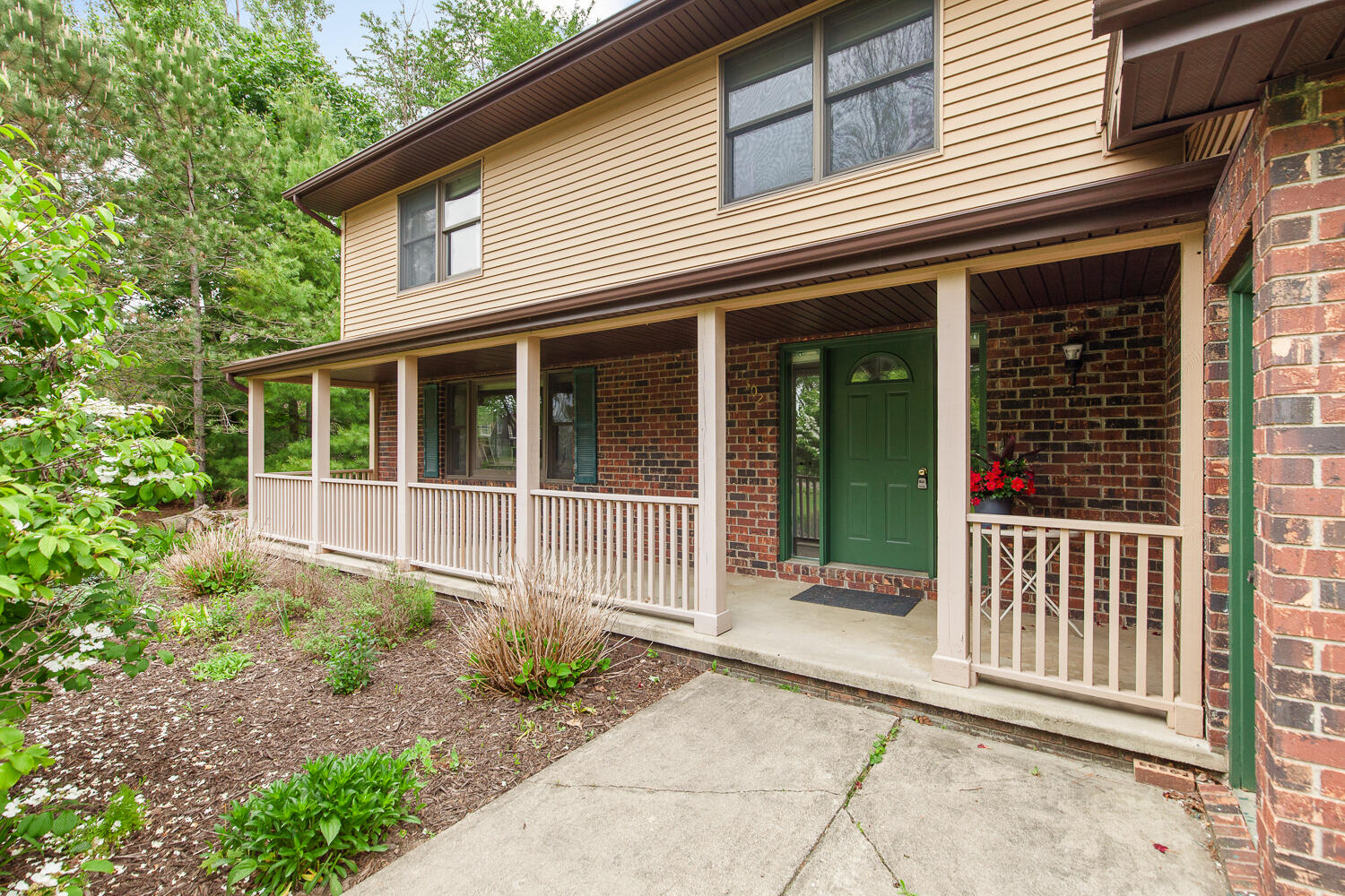 1302 N Freer Road