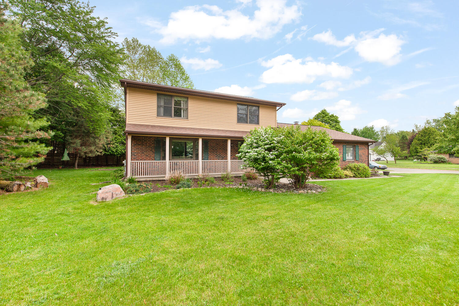 1302 N Freer Road