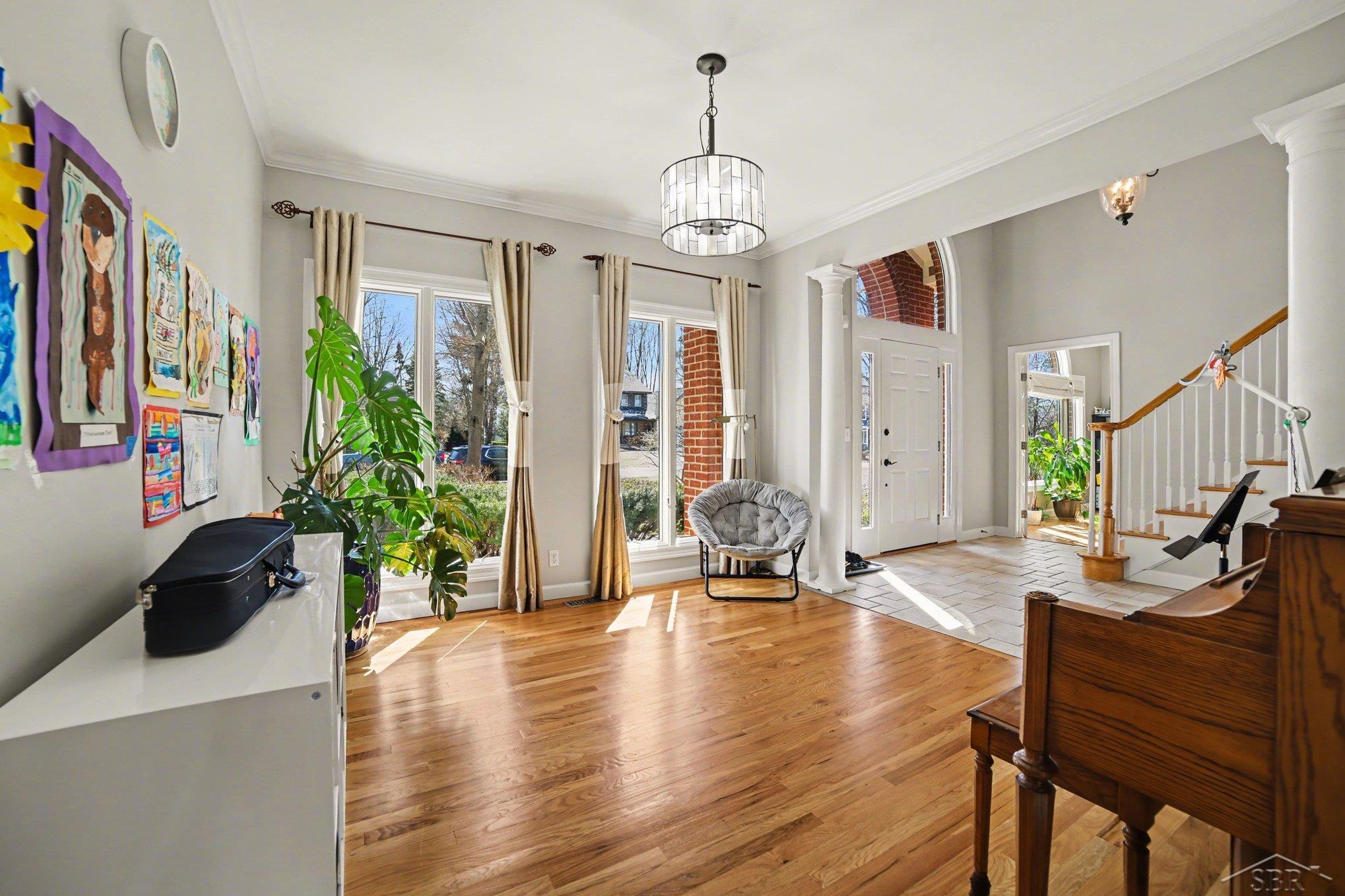 711 Honeysuckle Circle