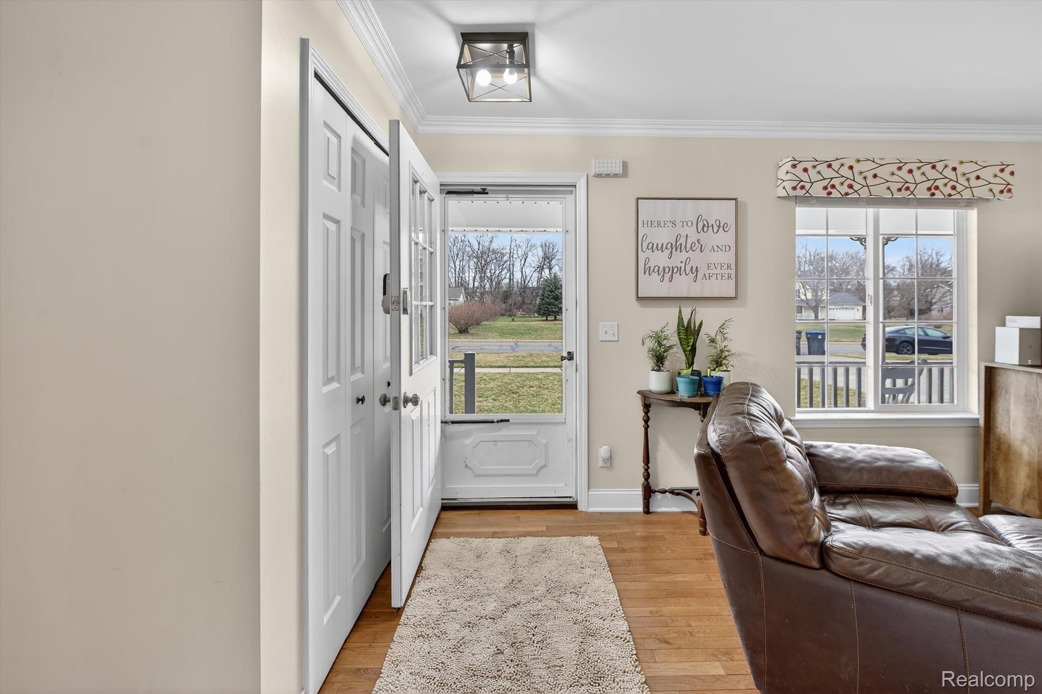 2454 Calvin Court