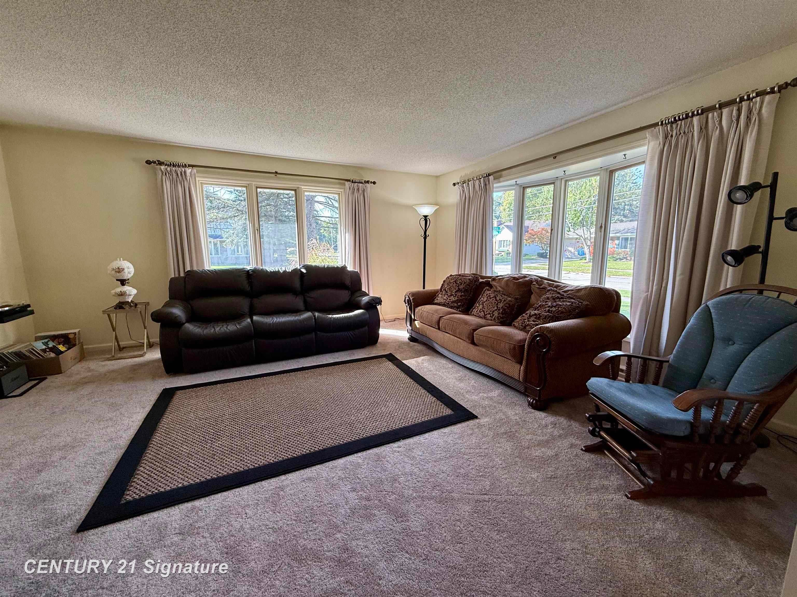 6 Ghia Court
