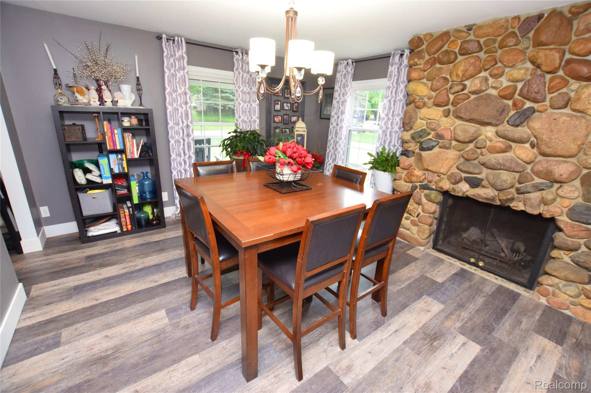 4509 Hedgethorn Circle