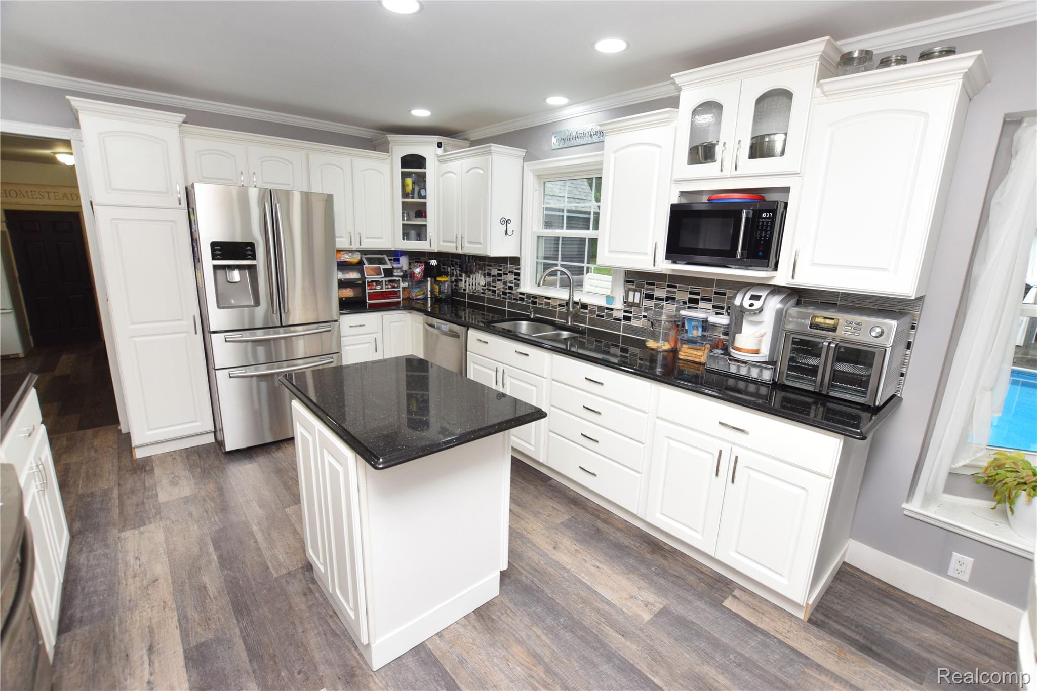 4509 Hedgethorn Circle