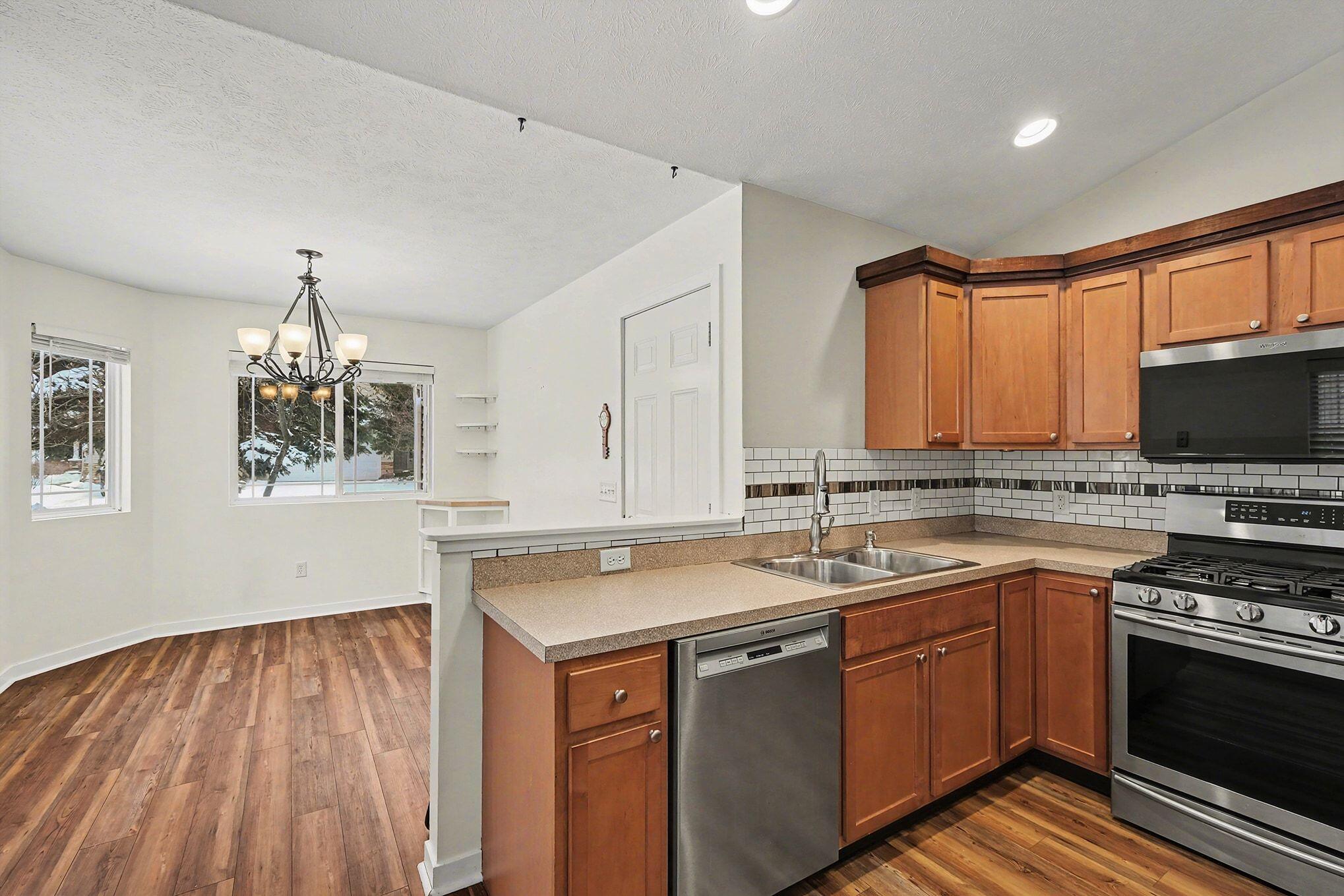 7407 Cactus Cove Drive SW