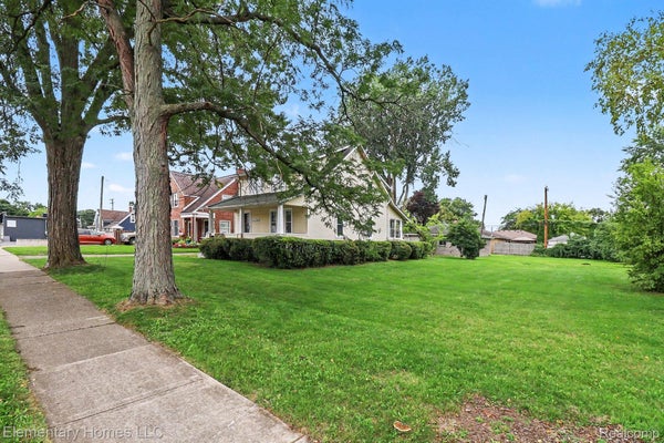22326 STATLER ST # 2, SAINT CLAIR SHORES, MI 48081 - Image 48bbbb68baa55d7f0a8ecfa8aaacd409/2361184030