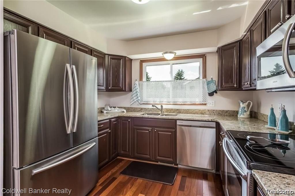 3290 Bennington Drive