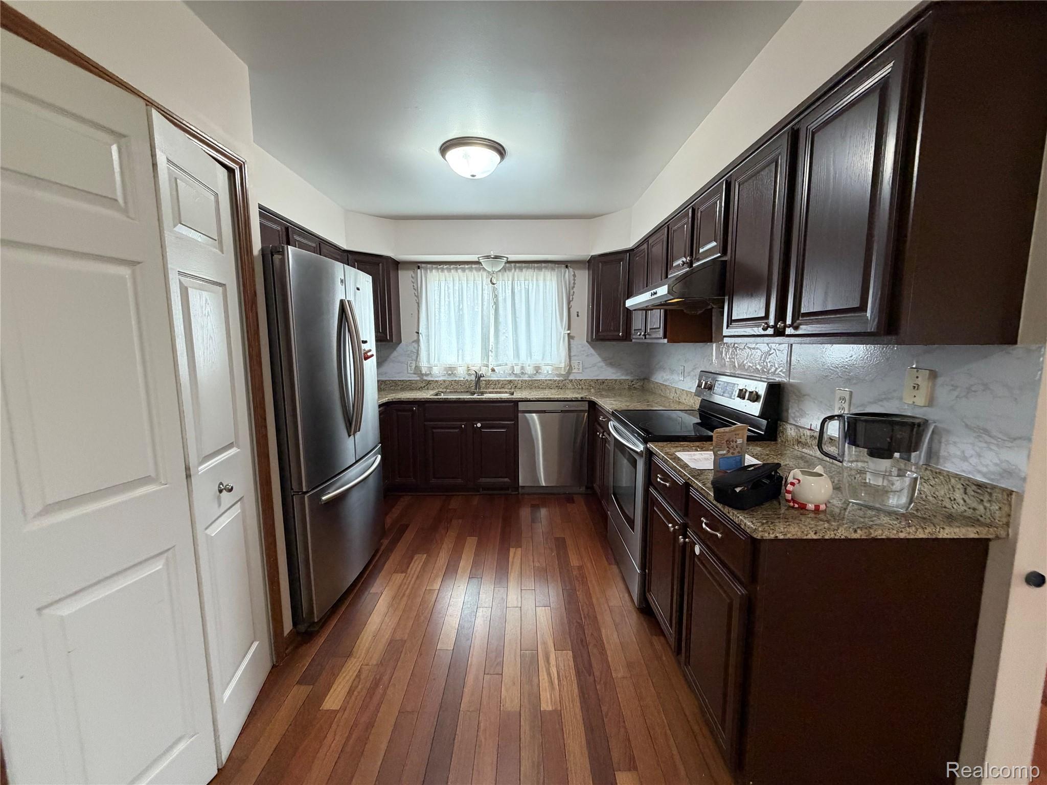 3290 Bennington Drive