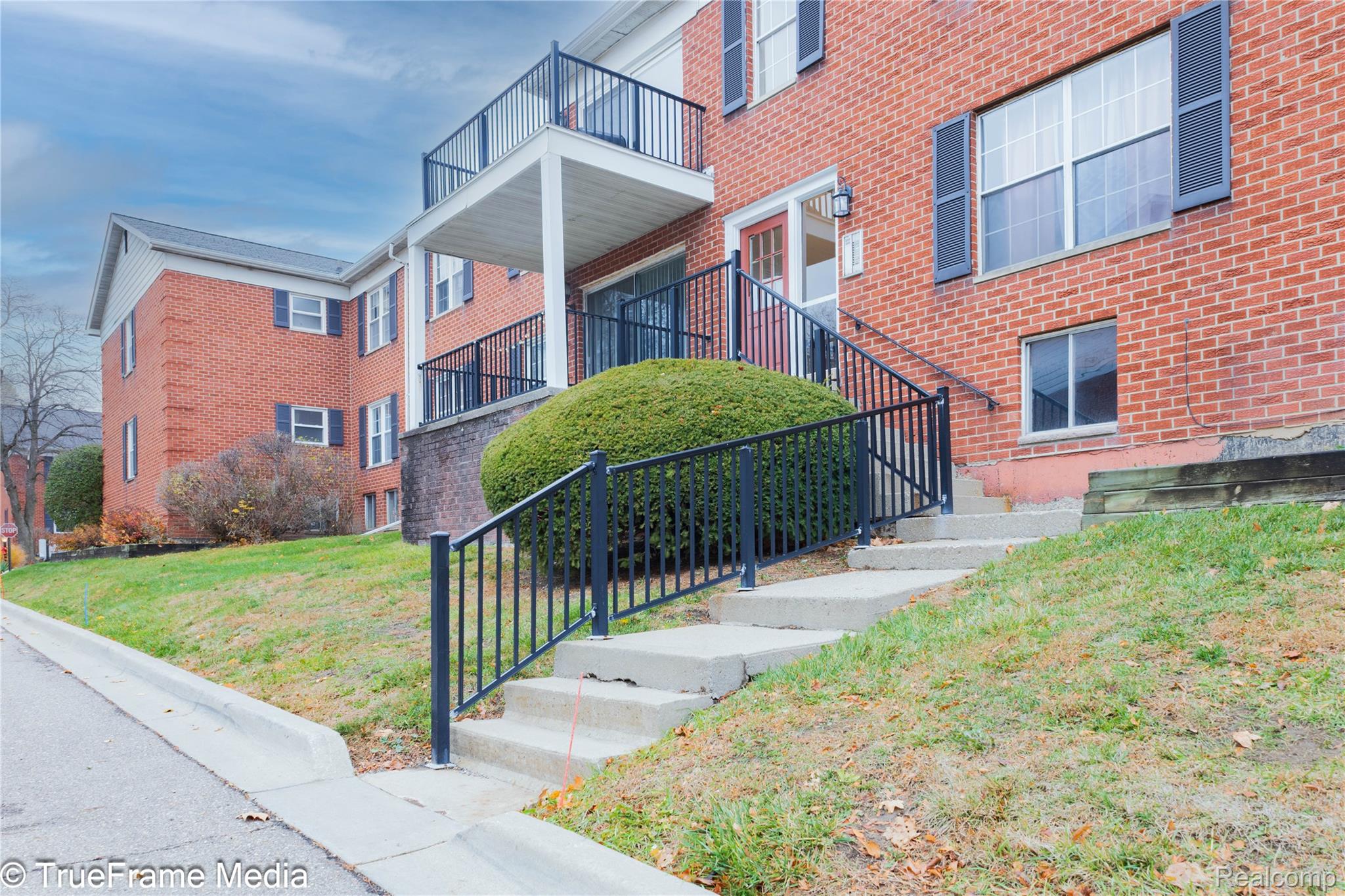 27654 E Echo Valley 234