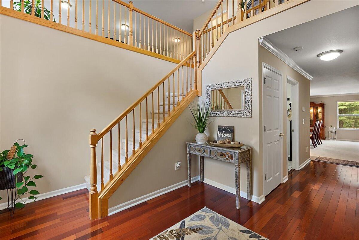 9354 Stratford Woods Trail