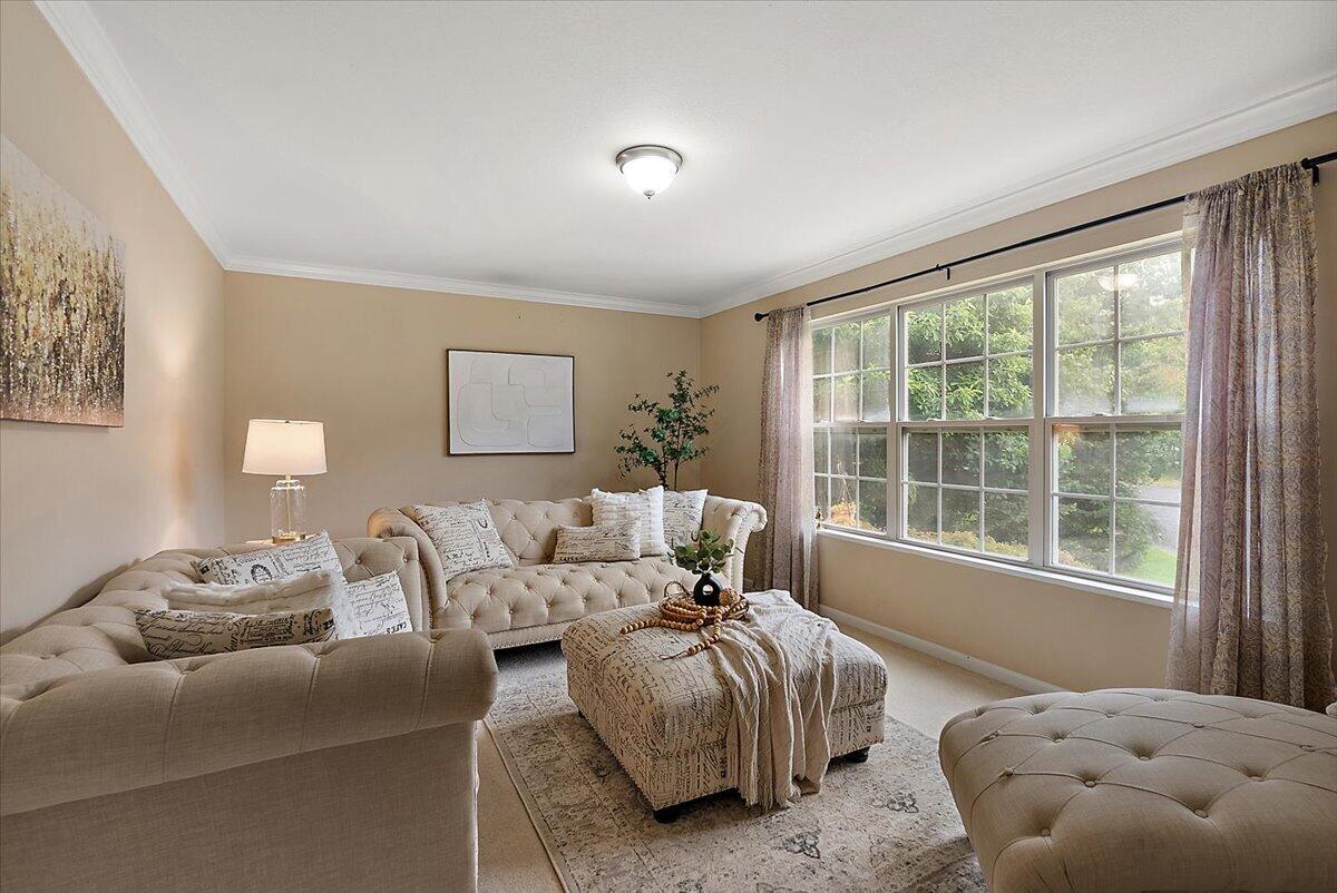 9354 Stratford Woods Trail