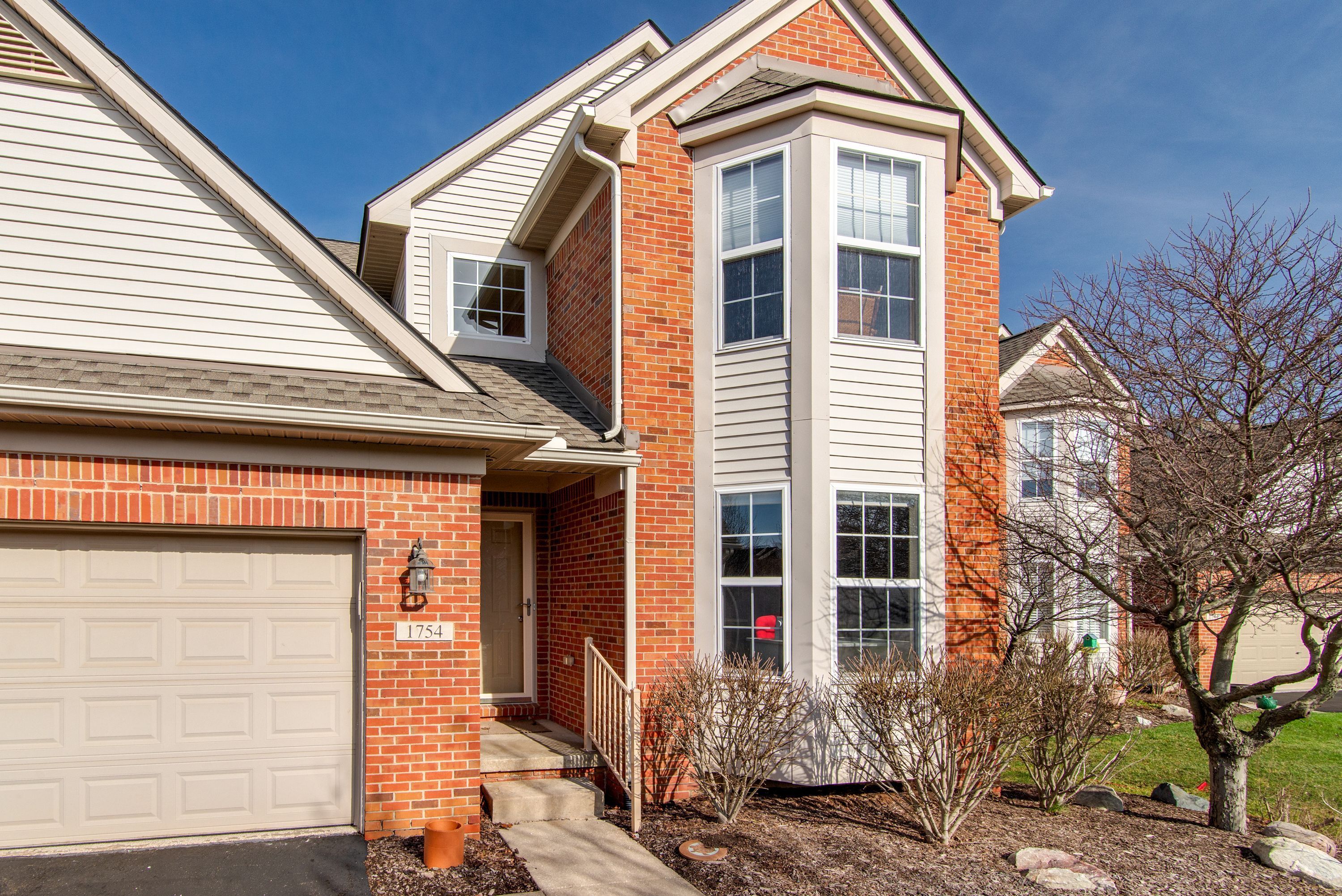1754 GENOA Circle