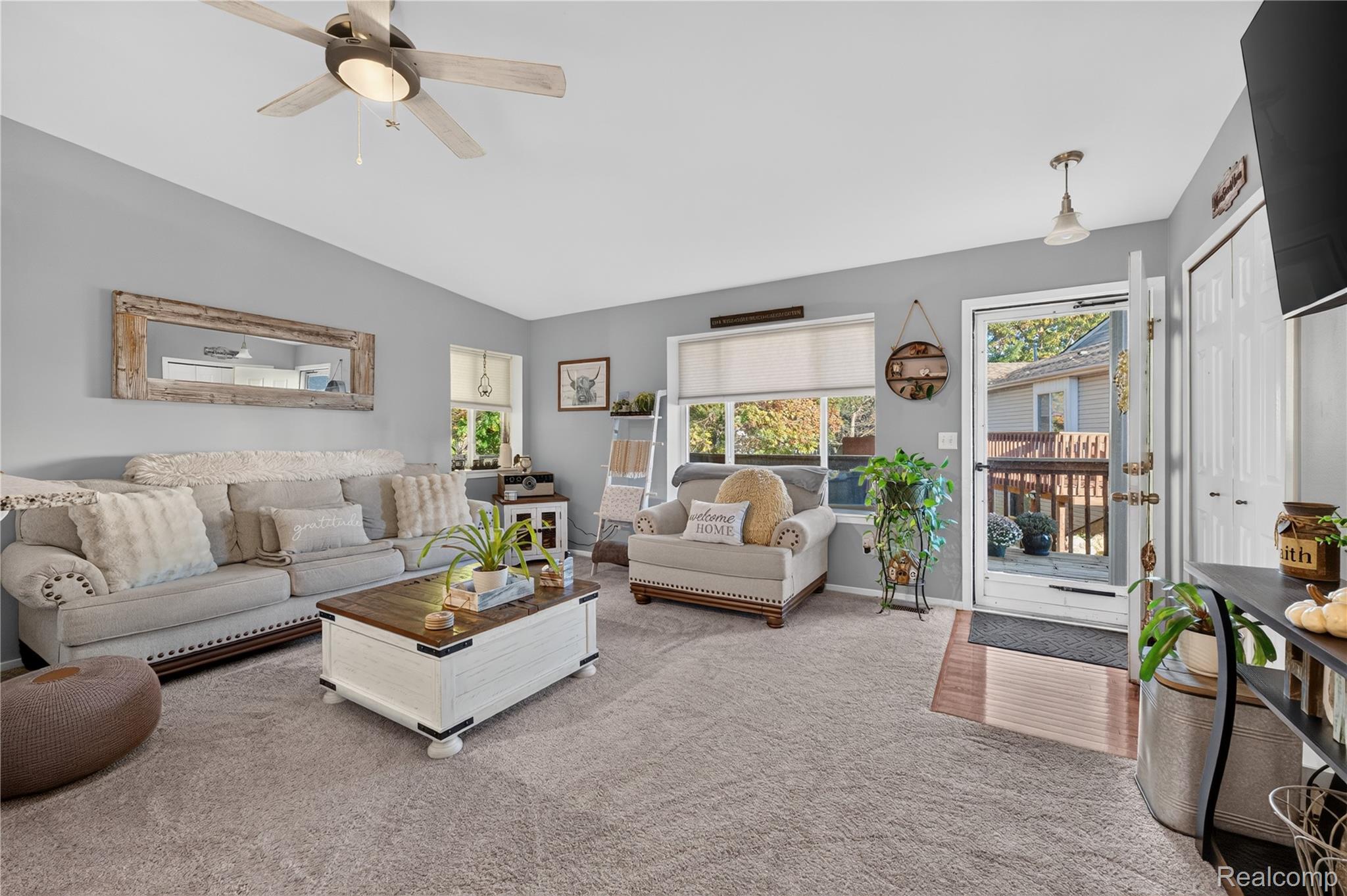 9468 Forestview Circle