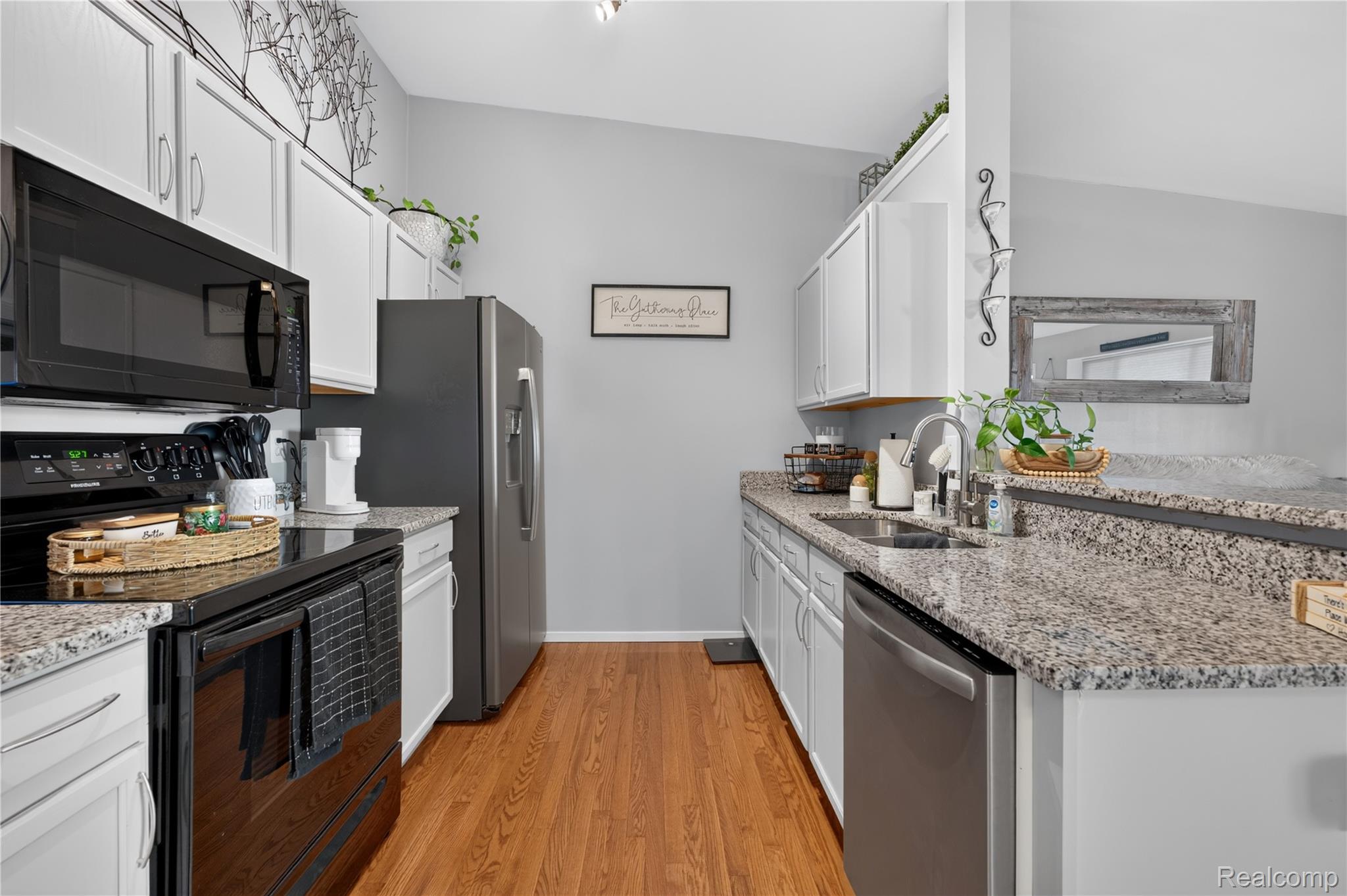 9468 Forestview Circle