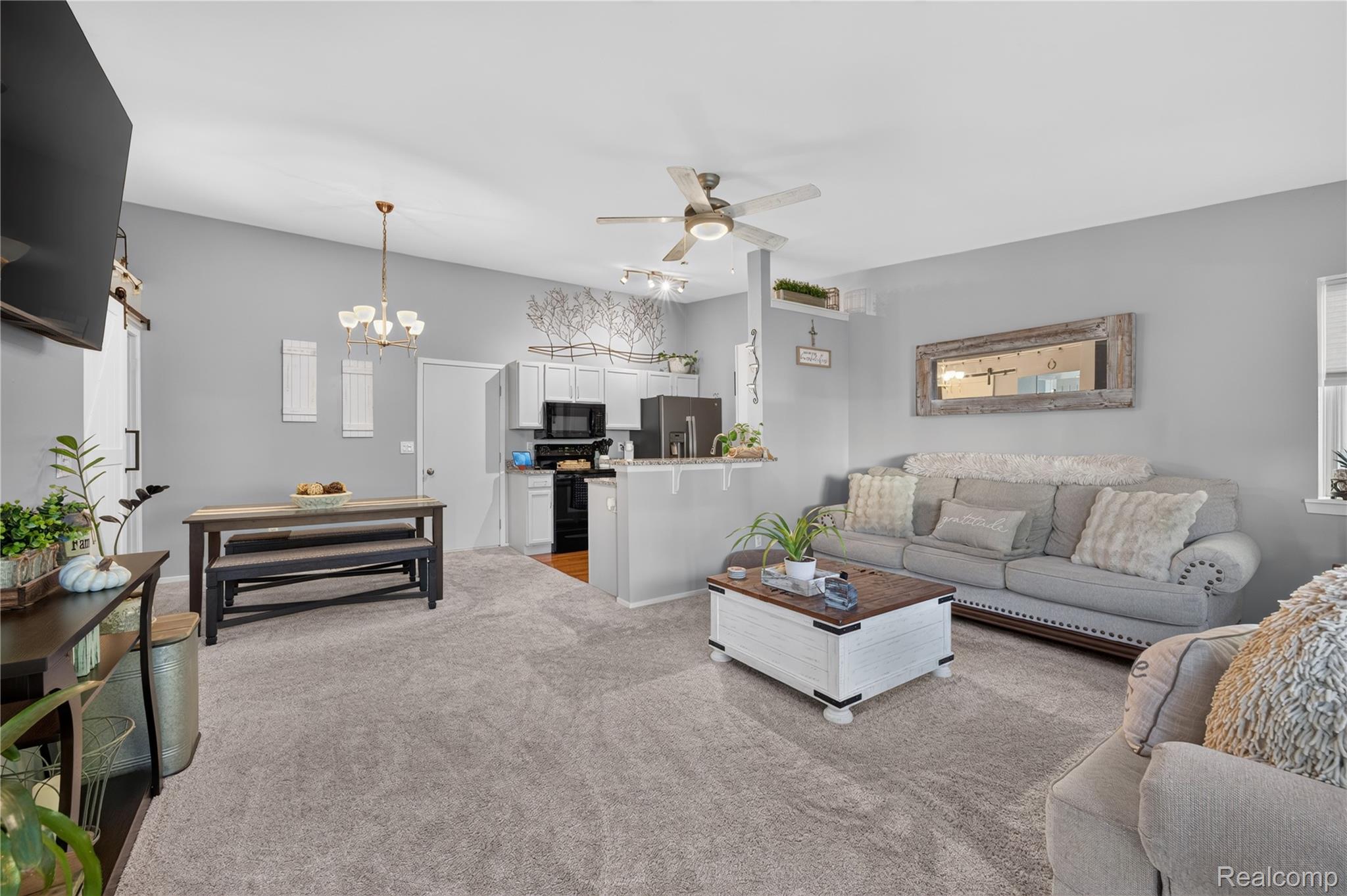 9468 Forestview Circle