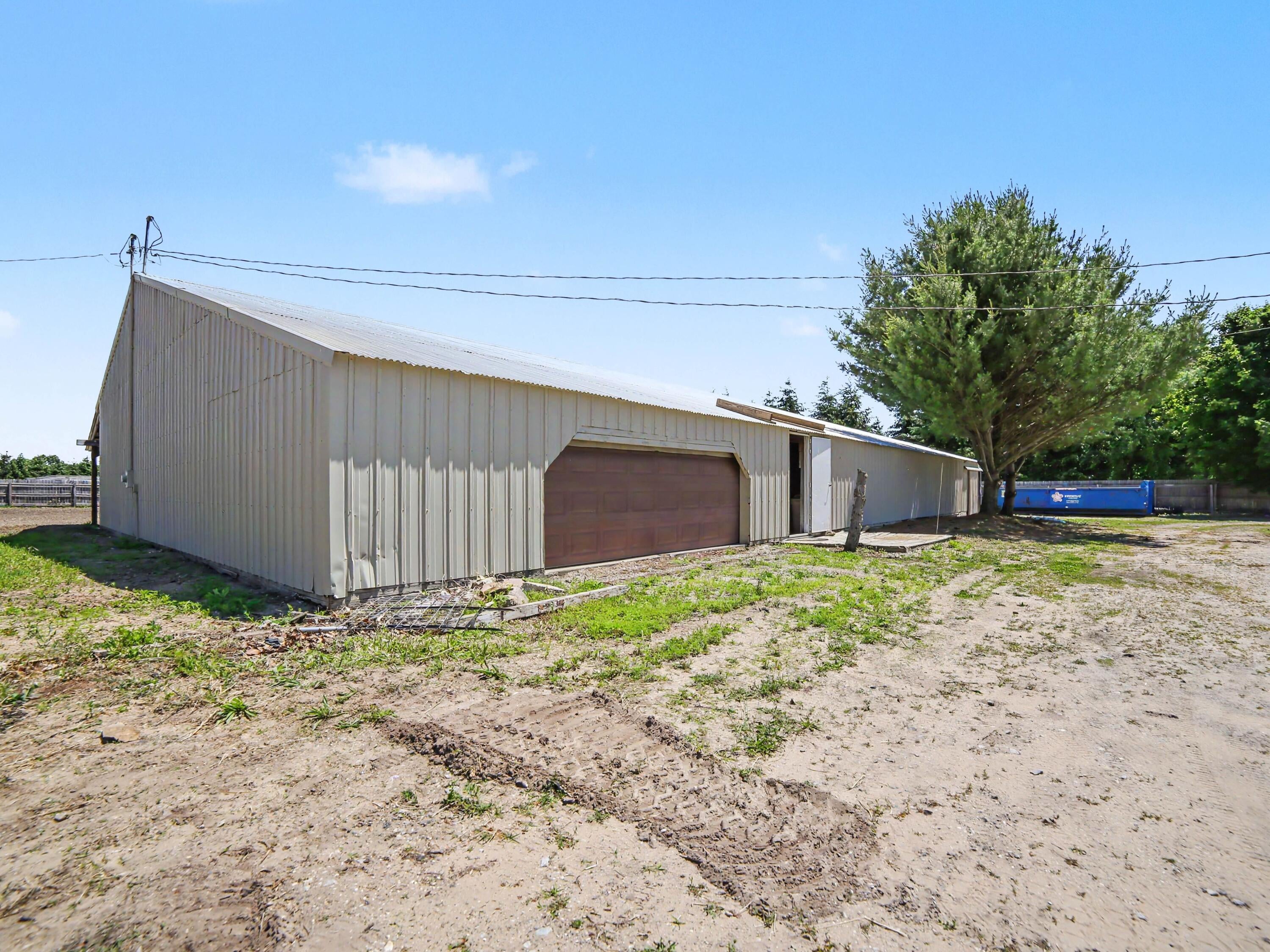 1904 N 48th Avenue