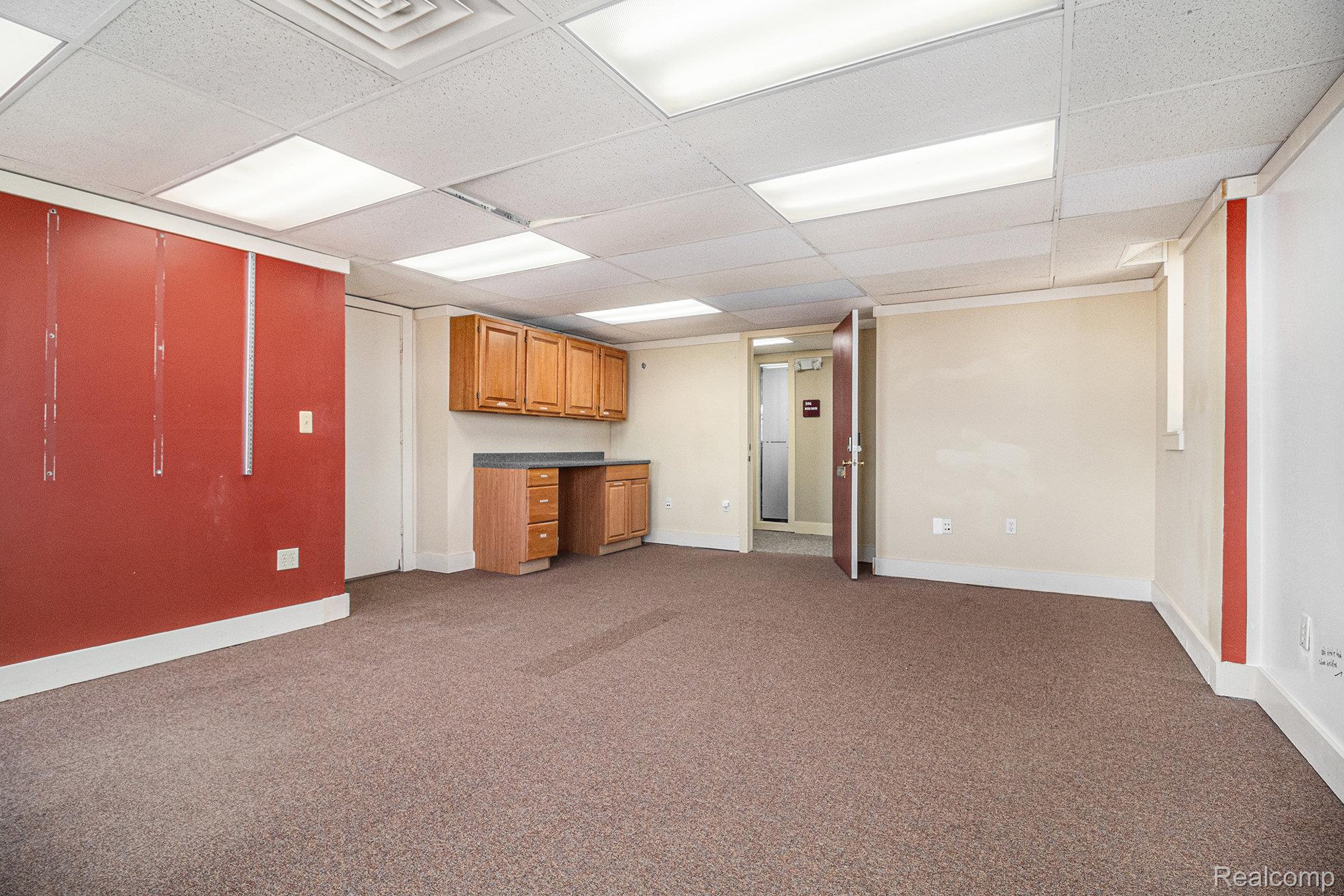 124 Pearl Street E 500