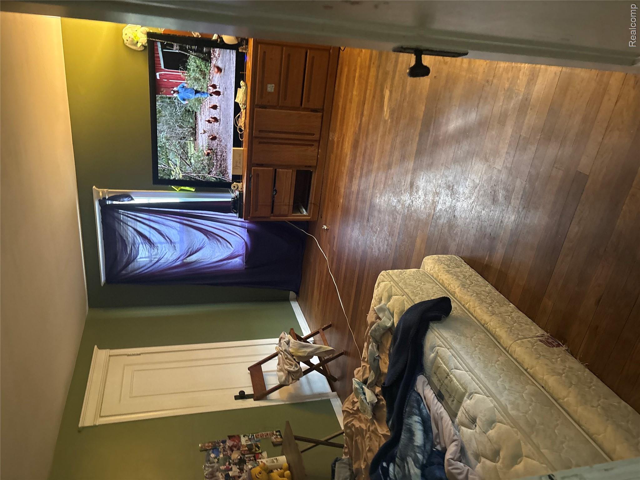1144 Woodside Drive