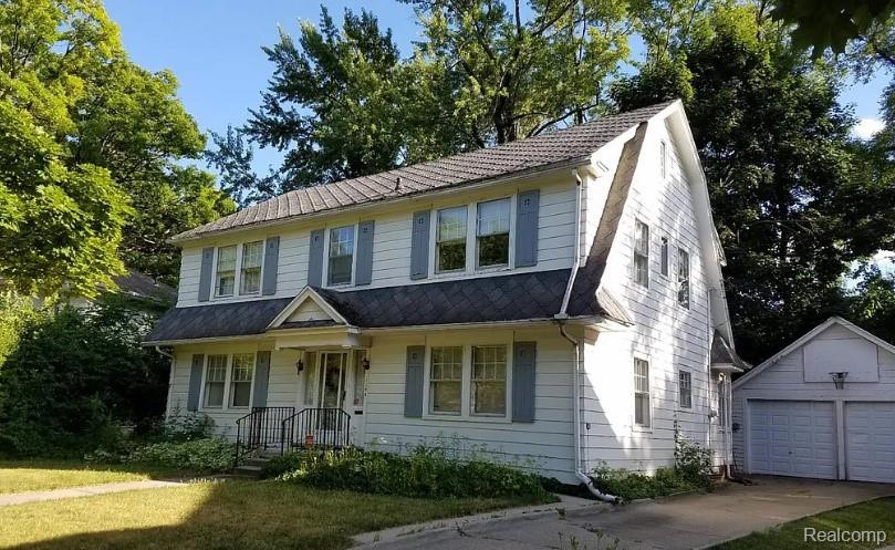 1144 Woodside Drive
