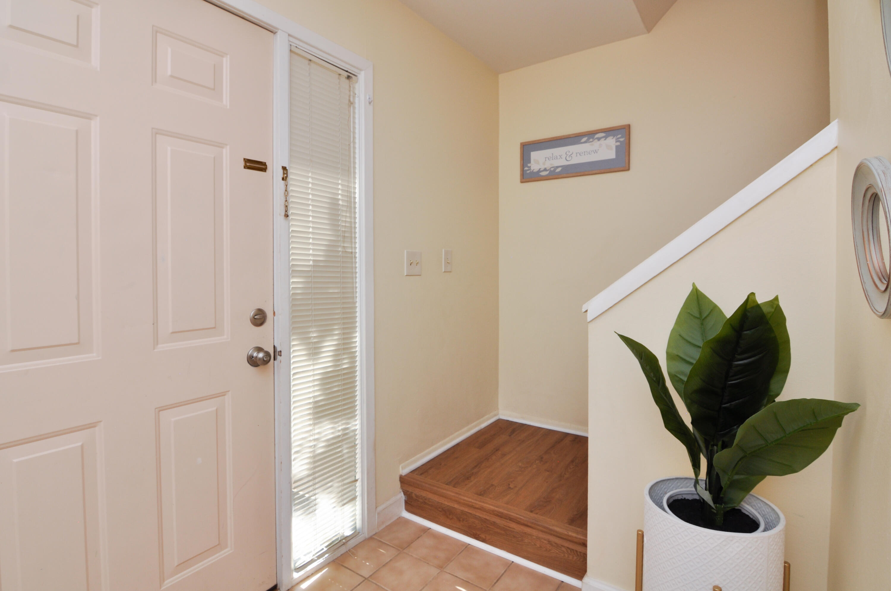 609 Watersedge Dr.