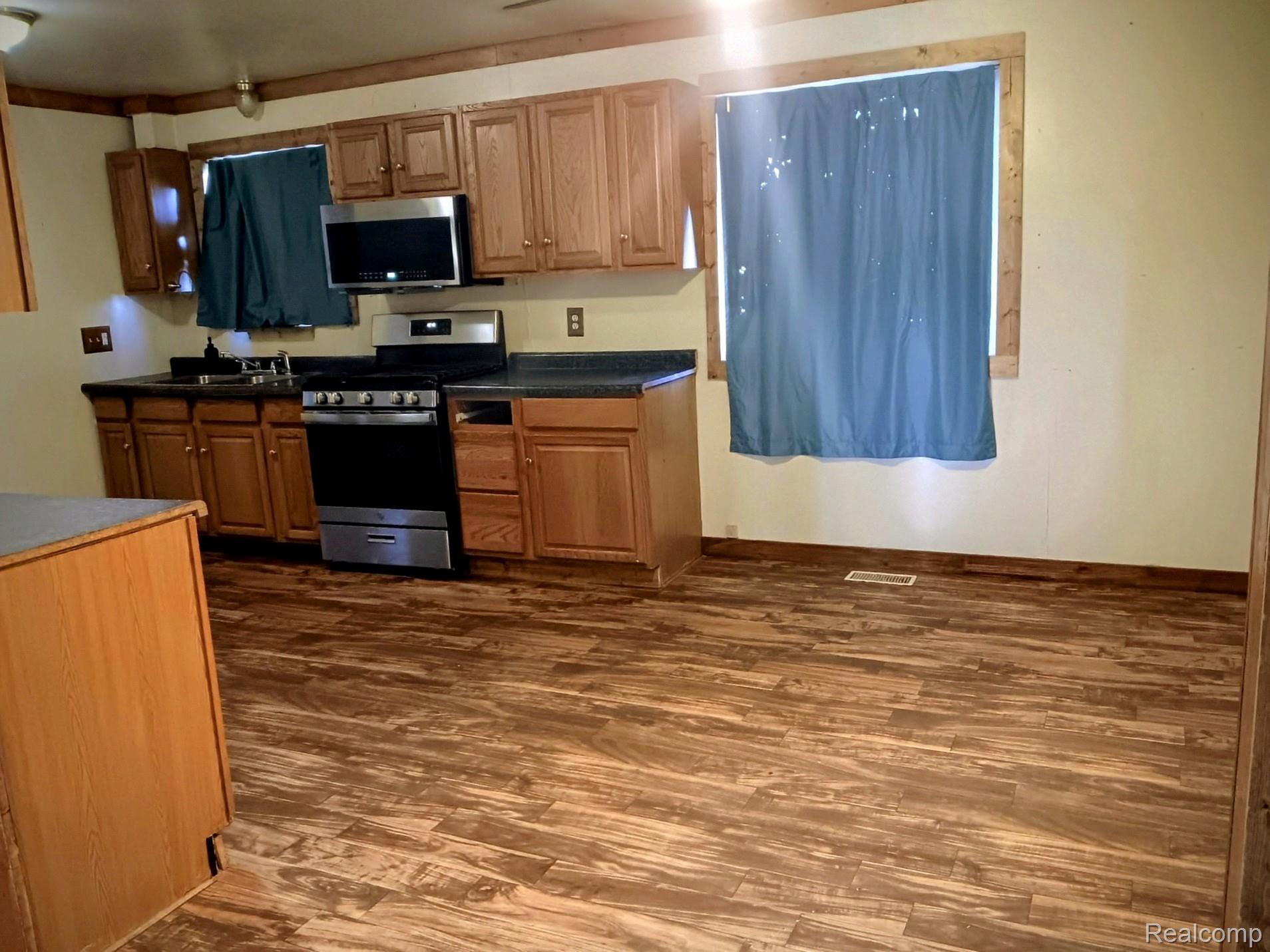 4480 W Grand River Road