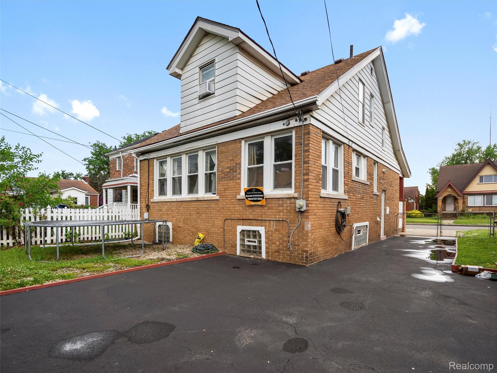 7420 Coolidge