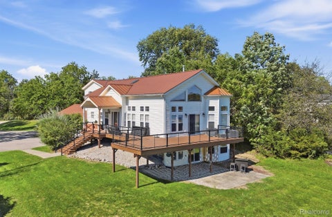 Photo of 10400 Runyan Lake Road, Tyrone Township, MI 48430 (MLS # 20261076694)