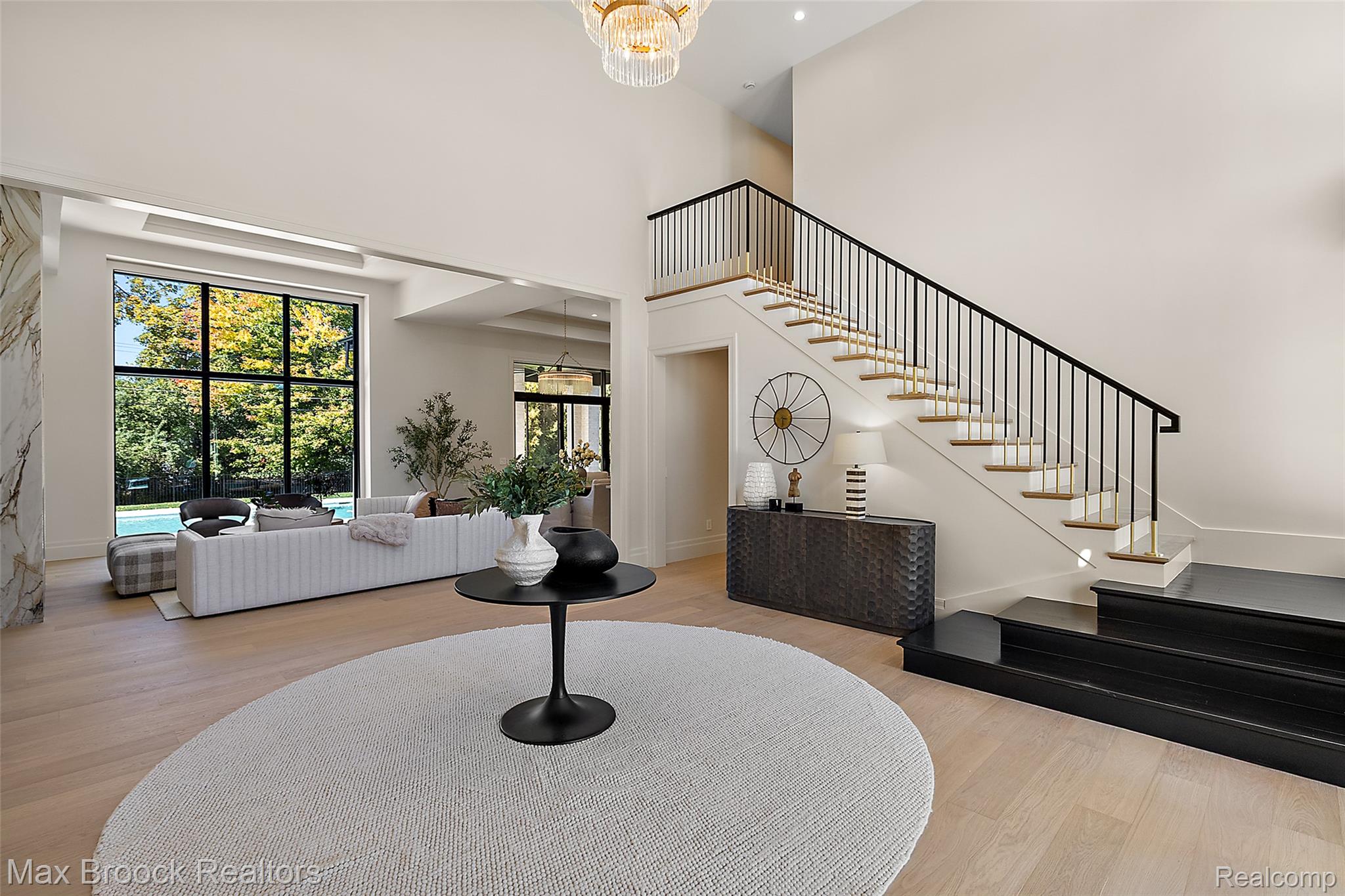 5560 Franklin Road