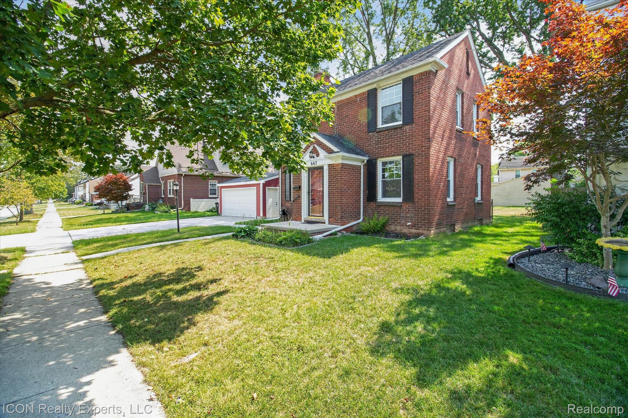 667 North Drive