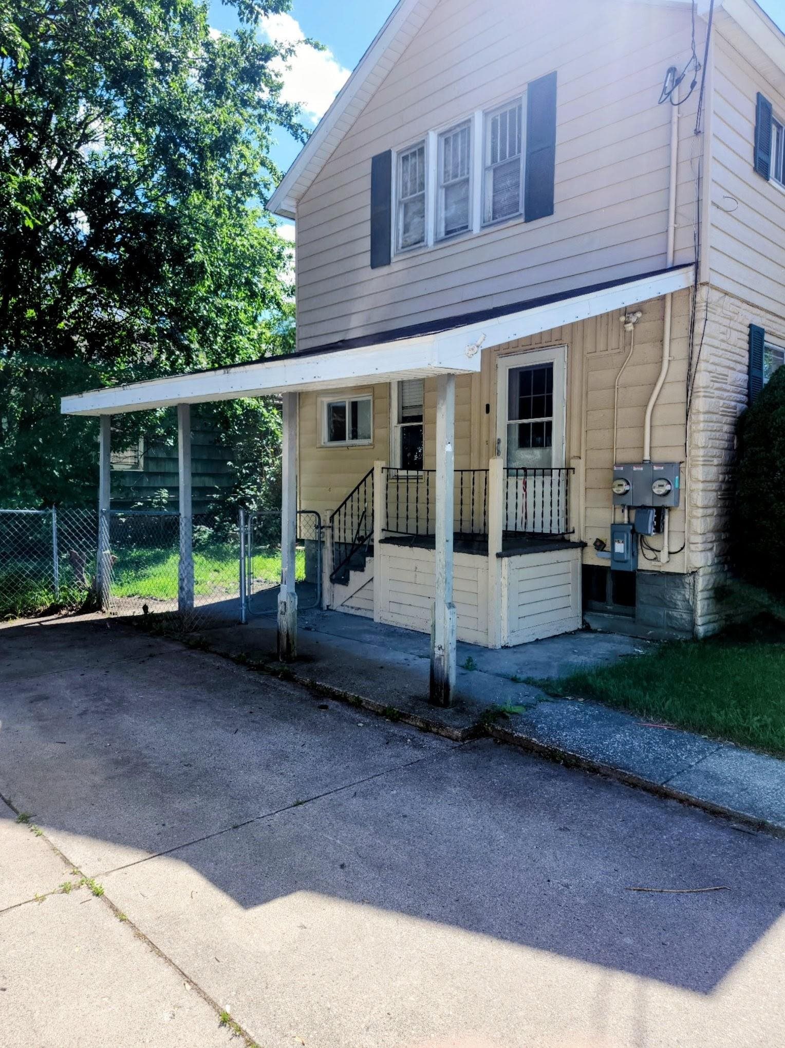 310 N Mountain Street