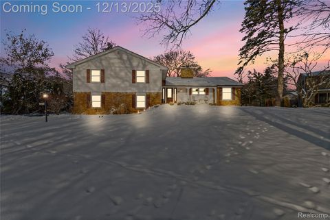 3873 Top View Court Bloomfield Hills City MI 48304