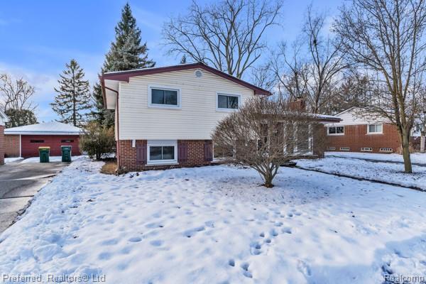 33155 Meadowlark Street