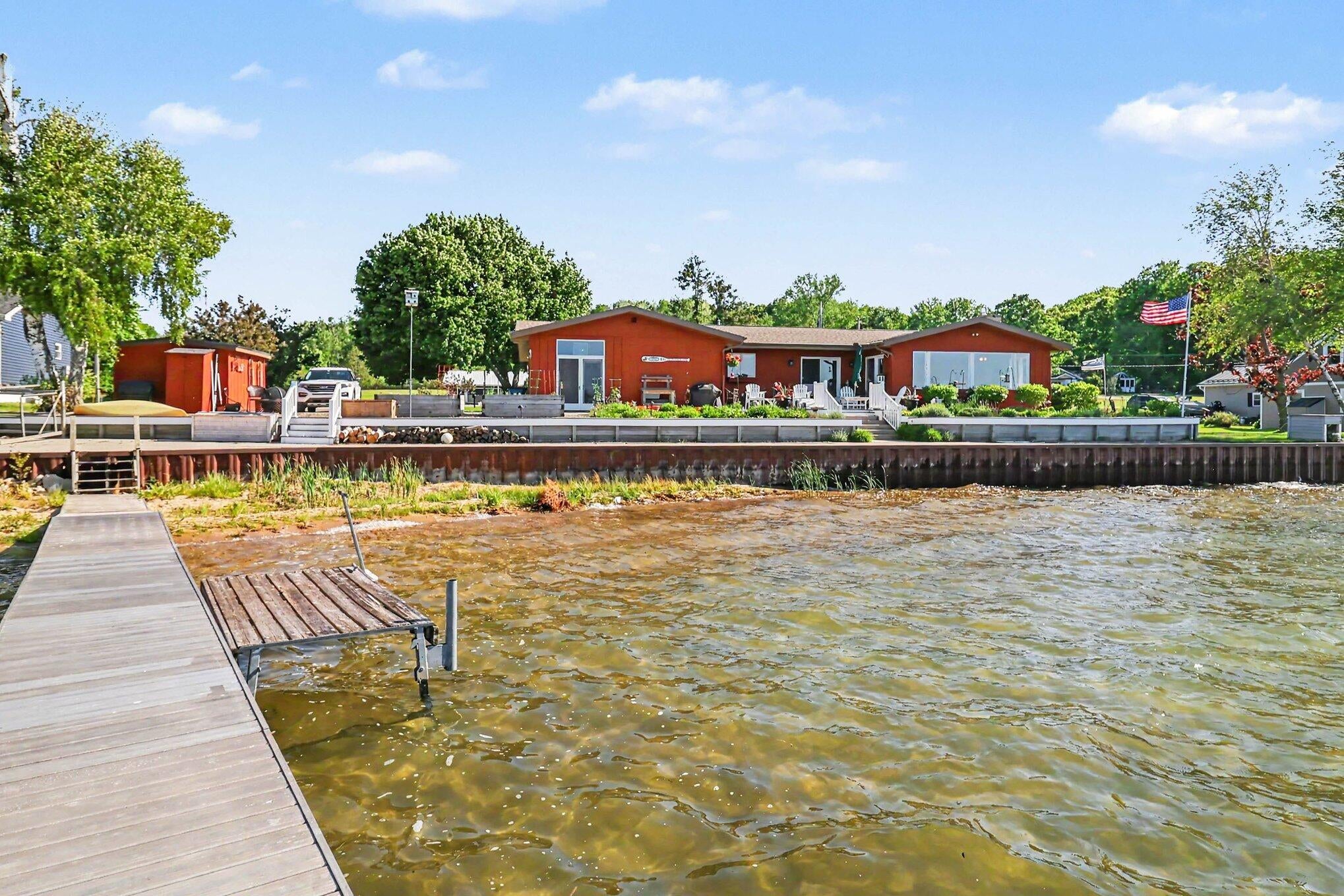 4554 Crescent Beach Road