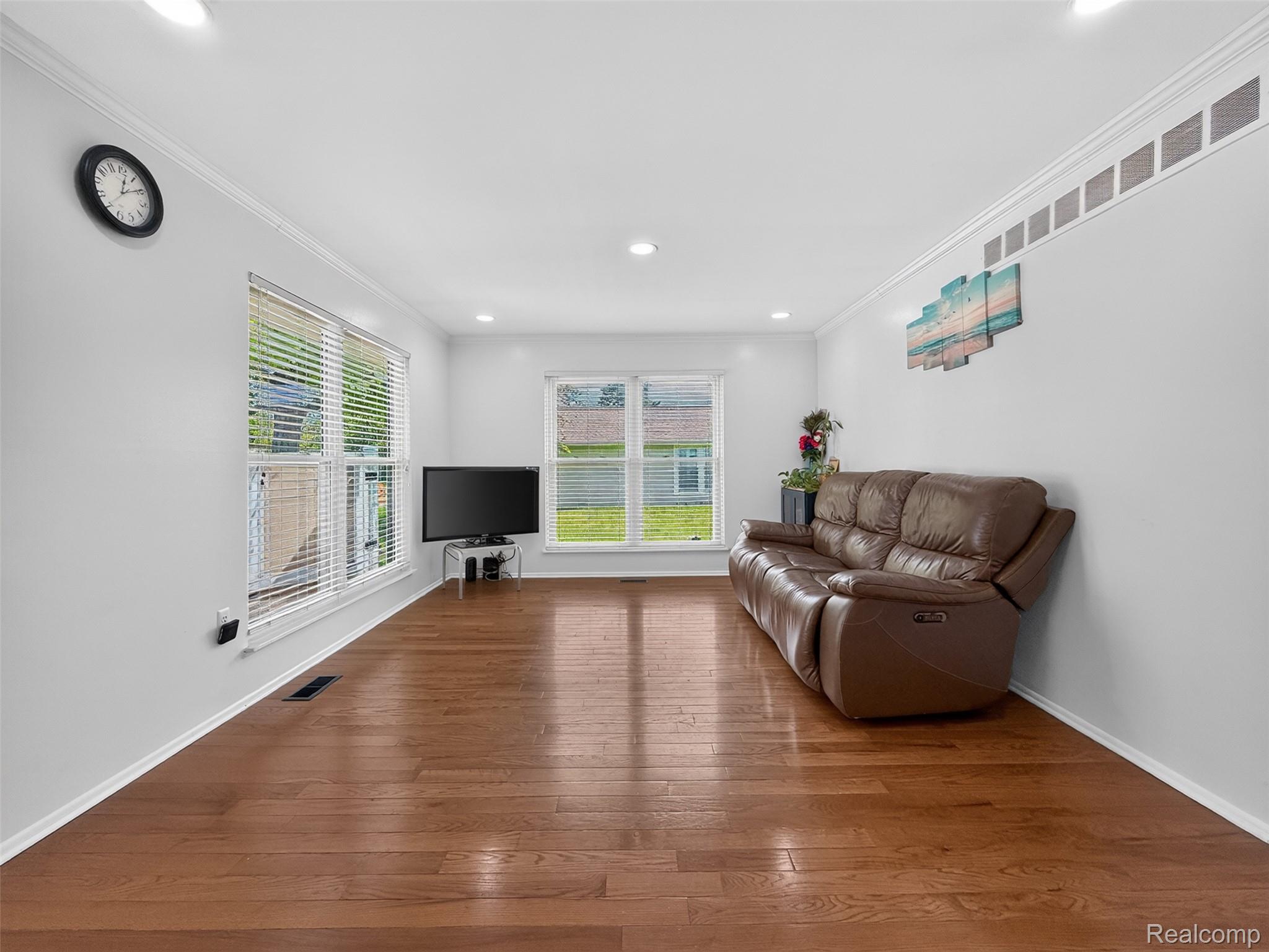 39613 Village Wood Lane
