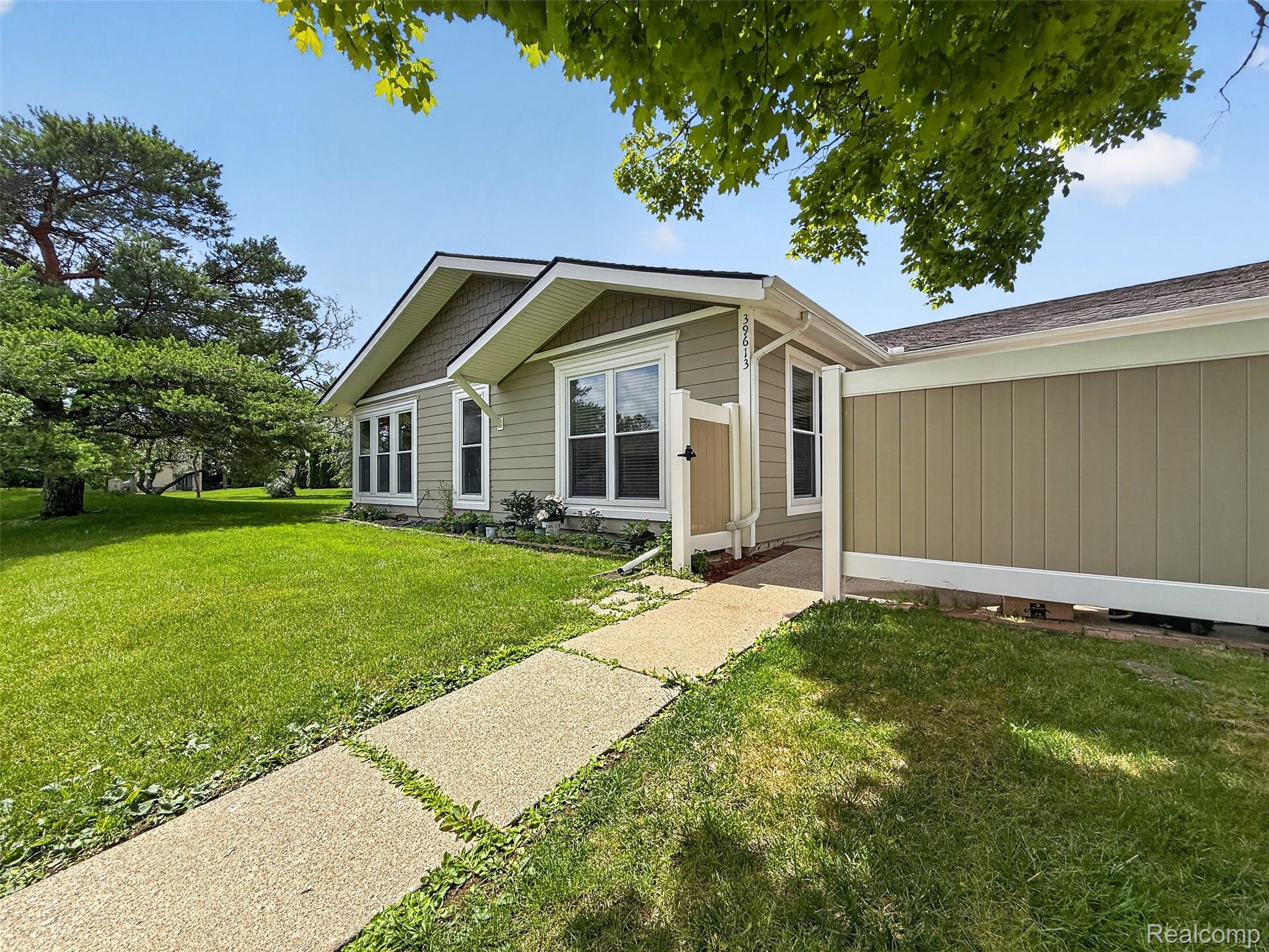 39613 Village Wood Lane
