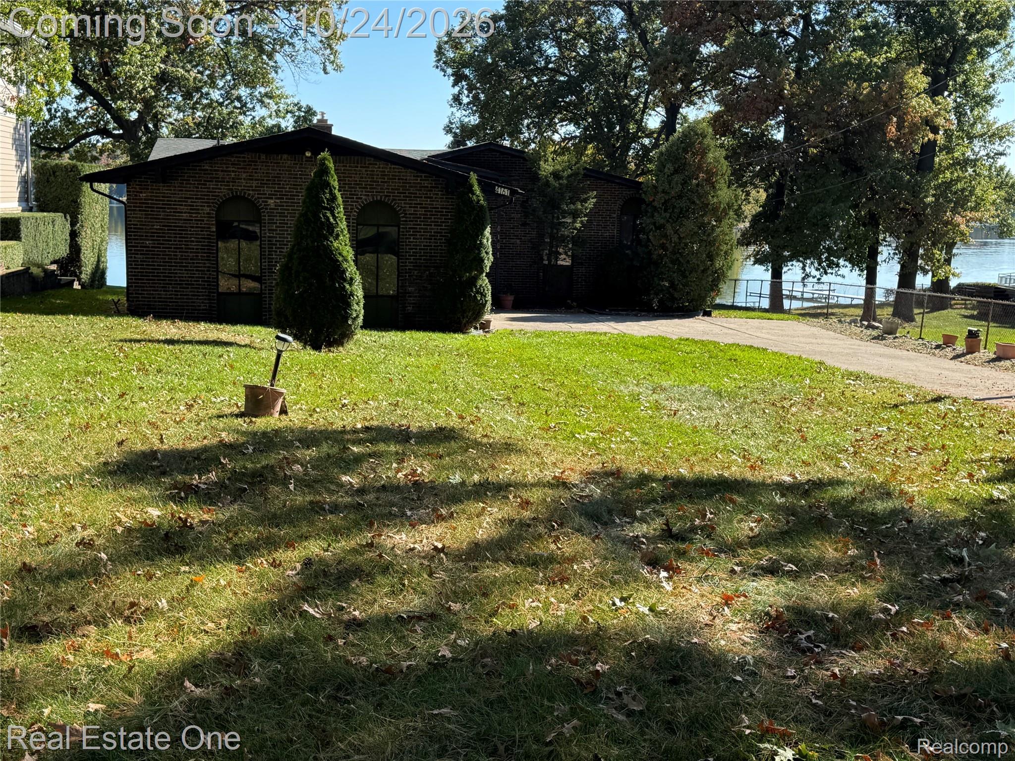 4161 Lakewood Drive