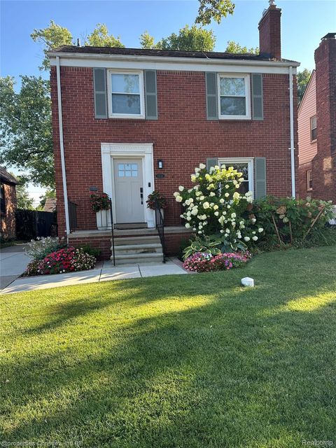 1721 Hampton Road Grosse Pointe Woods City MI 48236