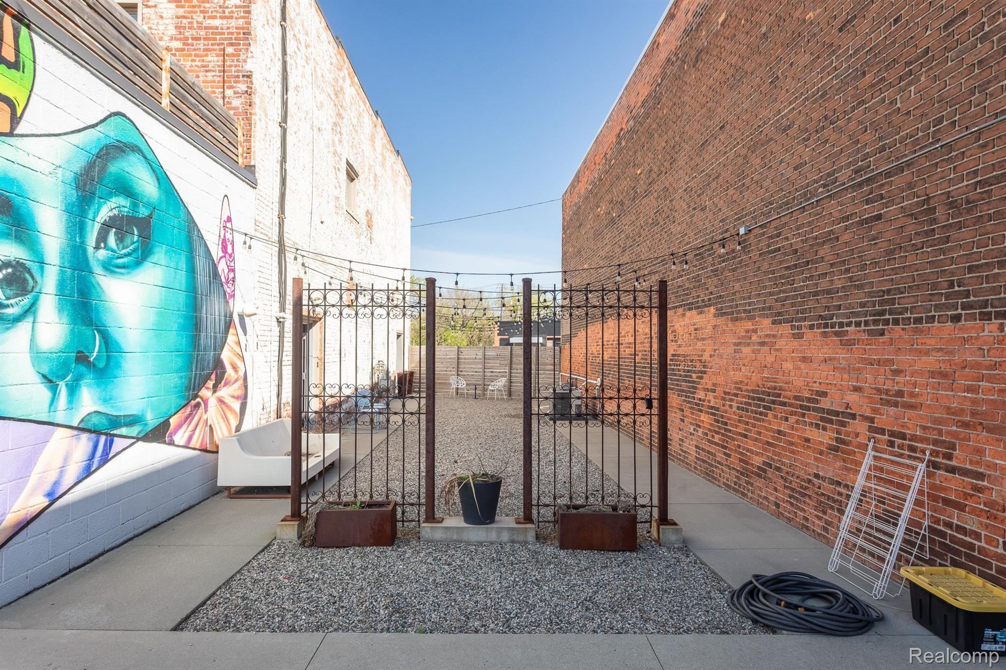 3401 + 3415 Michigan Ave Michigan Ave