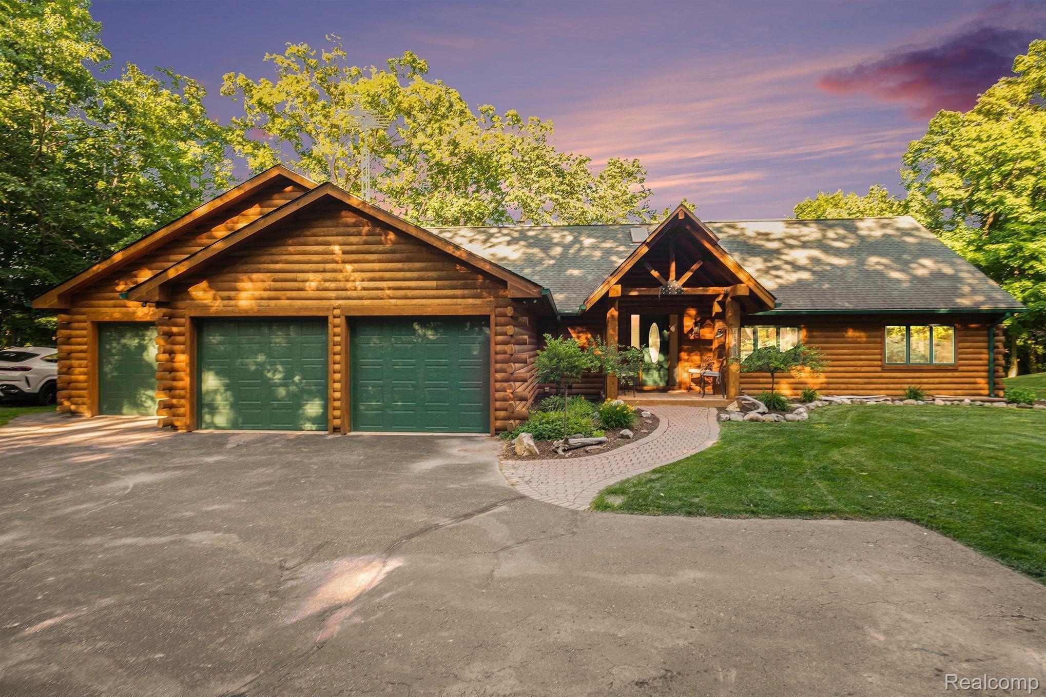 Hadley Township, Michigan 48438, United States, 5 Bedrooms Bedrooms, ,4 BathroomsBathrooms,Residential,Active,15137