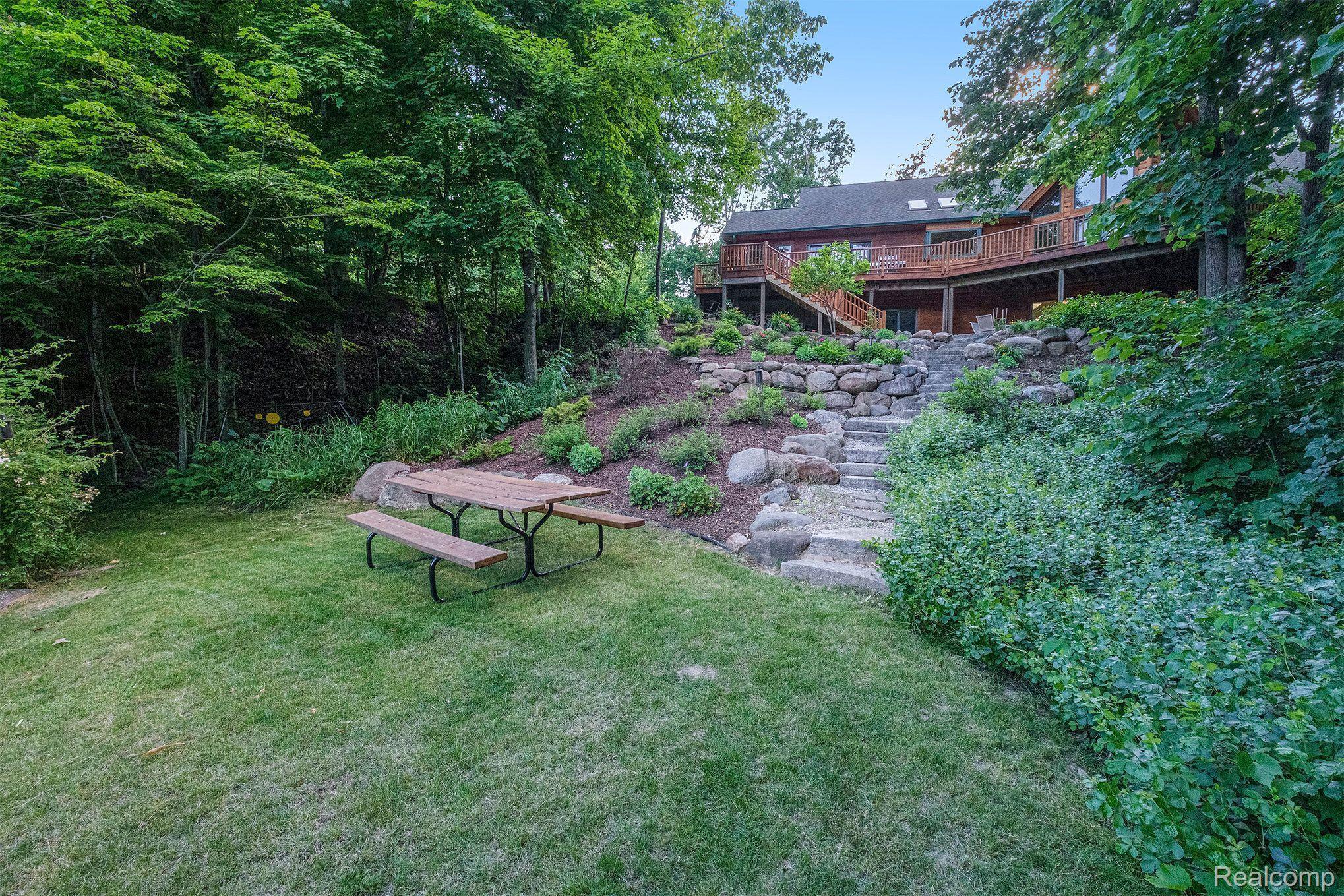 Hadley Township, Michigan 48438, United States, 5 Bedrooms Bedrooms, ,4 BathroomsBathrooms,Residential,Active,15137